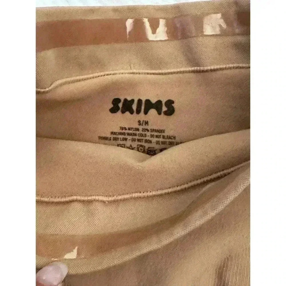 SEAMLESS SCULPT MID THIGH SHORT - S/M - NWOT - Picture 5 of 6